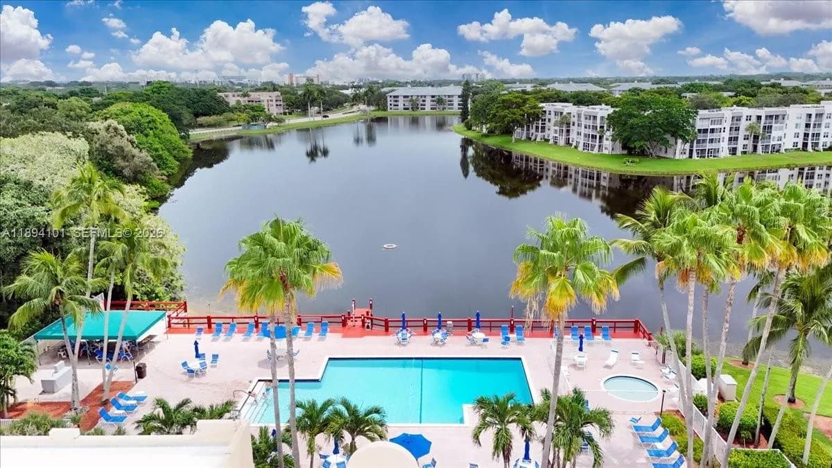 9450 Live Oak Pl # 109, Davie, FL 33324