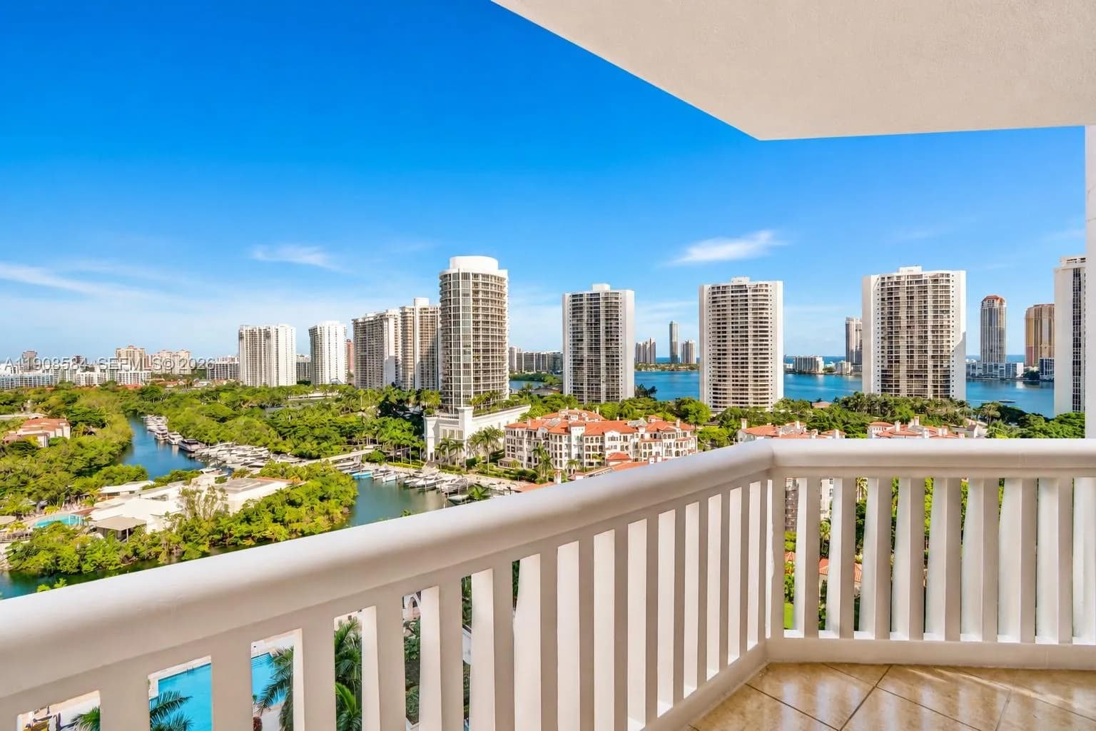 2000 Island Blvd # 1710, Aventura, FL 33160
