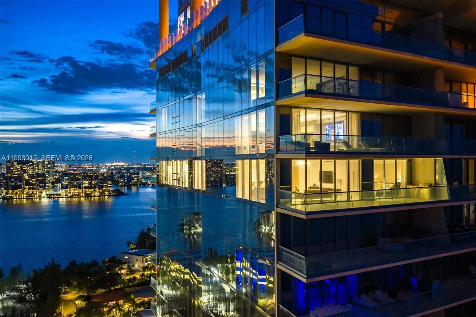 18501 Collins Ave # 2504, Sunny Isles Beach, FL 33160