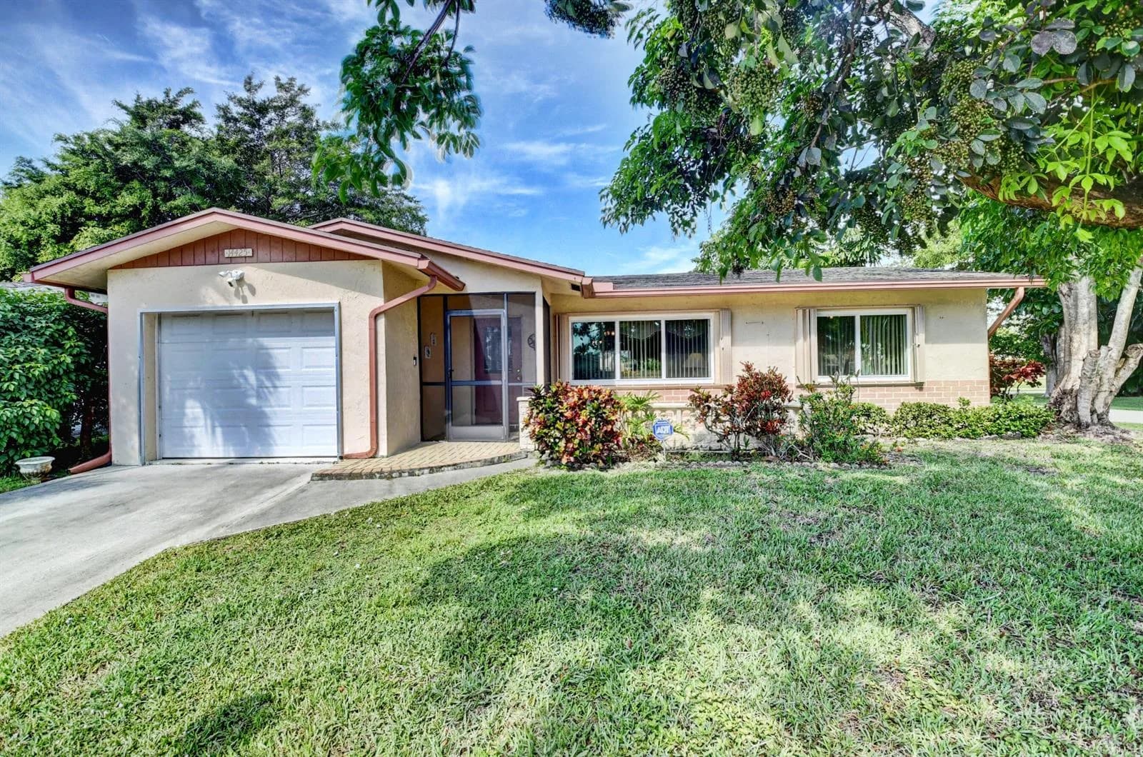 14425 Amapola Way, Delray Beach, FL 33484