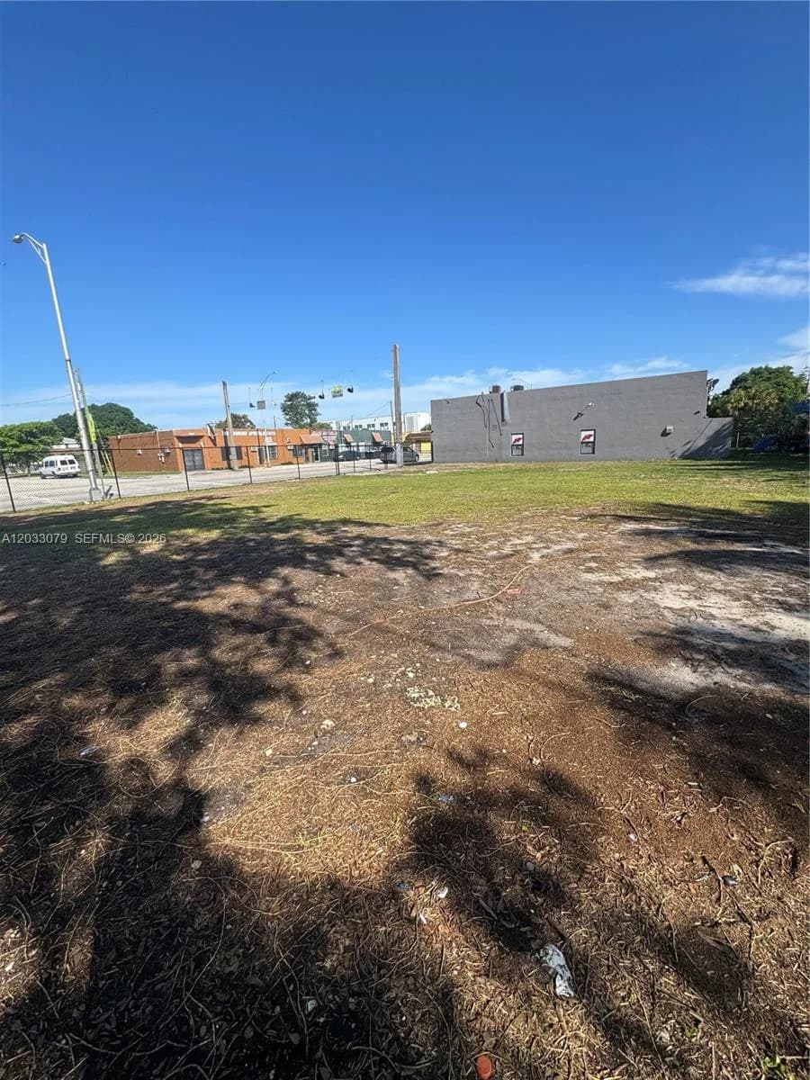 5851 NW 17th Ave, Miami, FL 33142