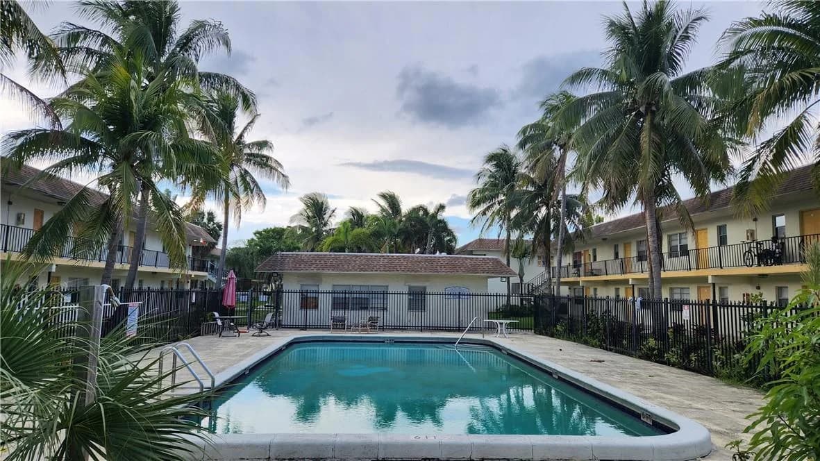 4160 NW 21st Street # A246, Lauderhill, FL 33313