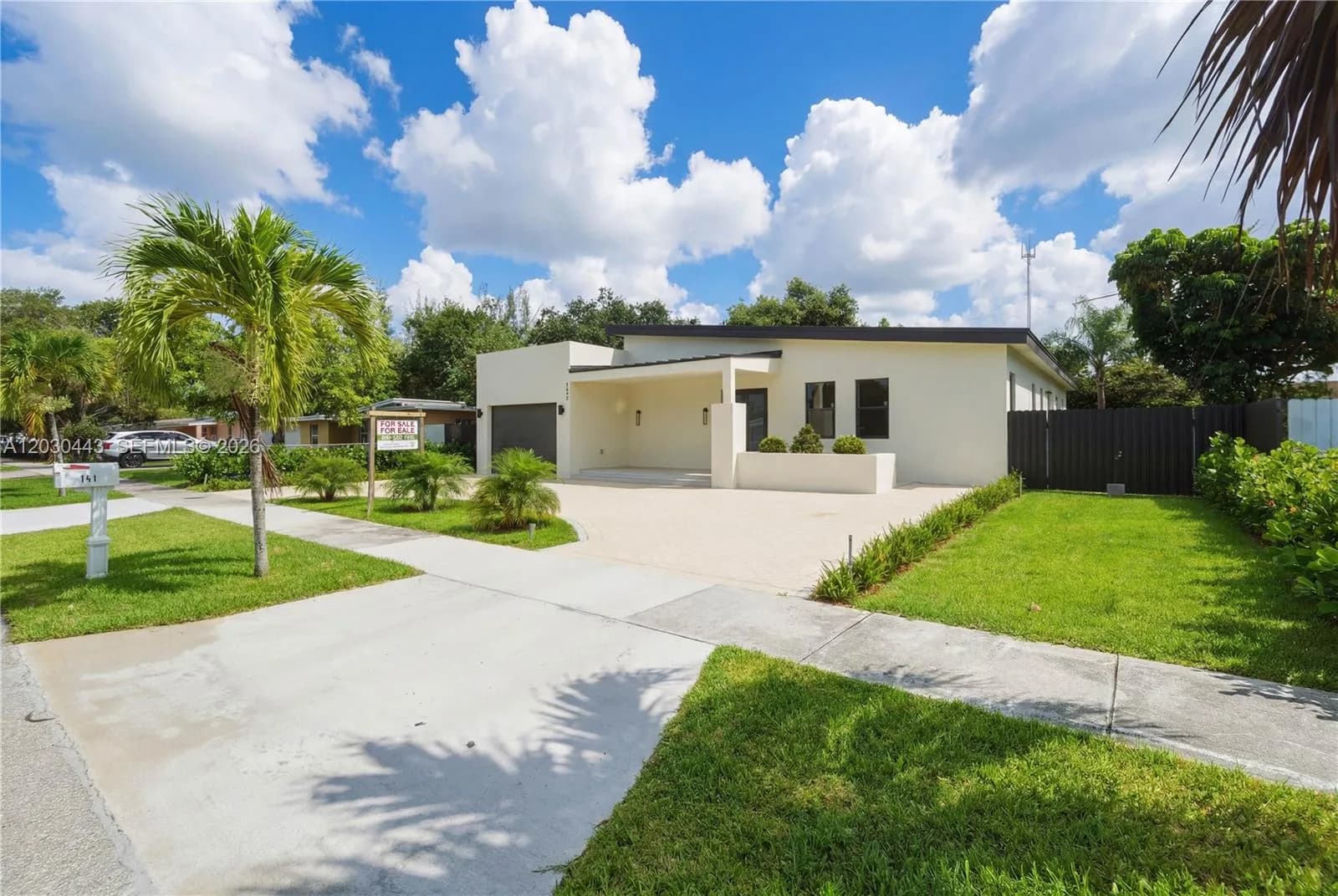 131 Miami Gardens Rd, West Park, FL 33023