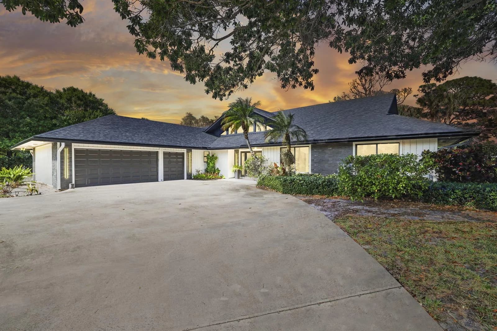 6549 Eastpointe Pines Street, Palm Beach Gardens, FL 33418