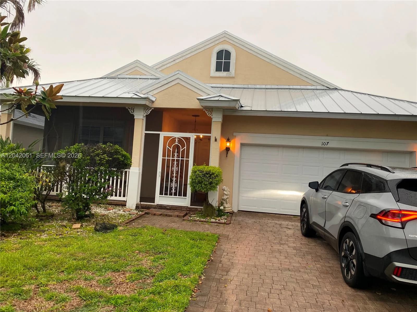 107 NW Summerville Ct, Port St. Lucie, FL 34986