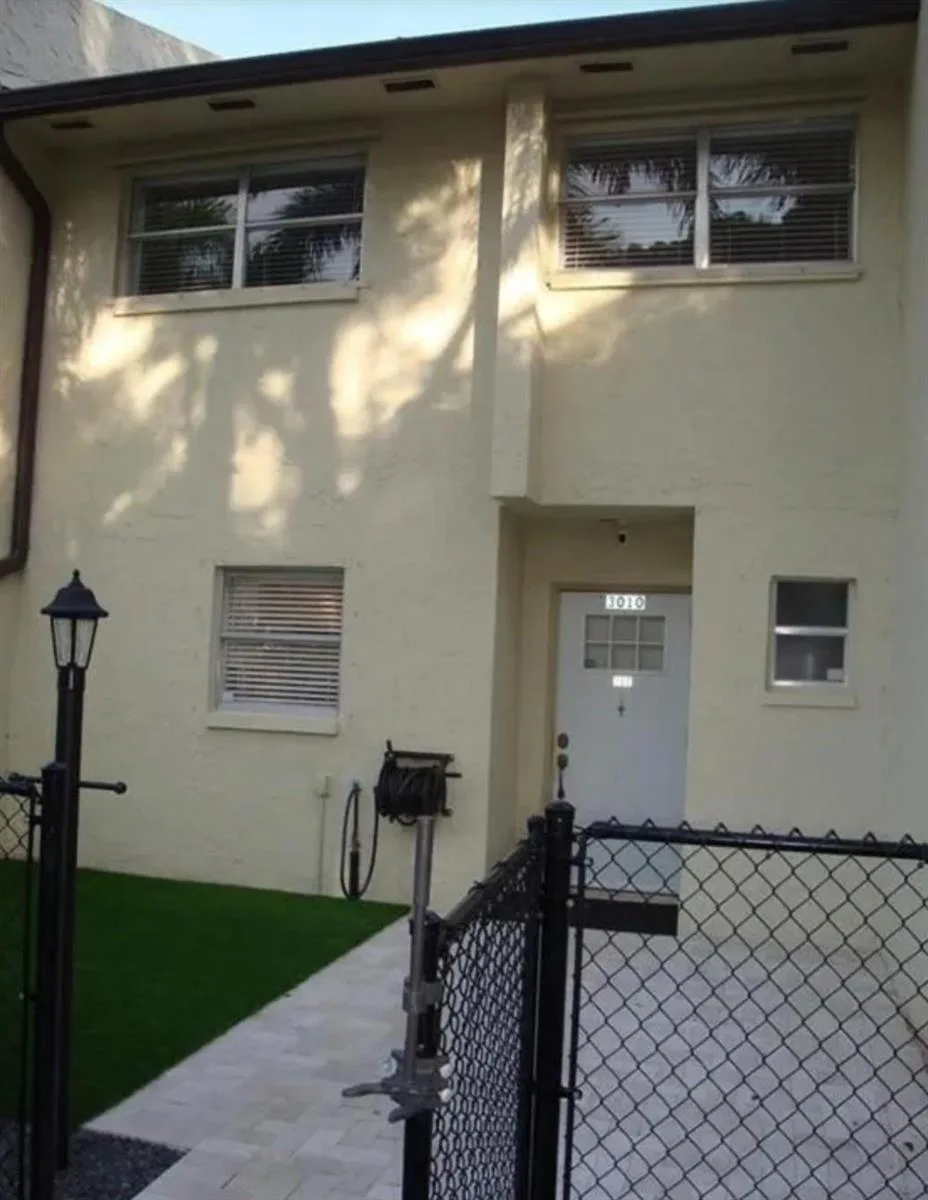 3010 NW 68th Street # 102, Fort Lauderdale, FL 33309