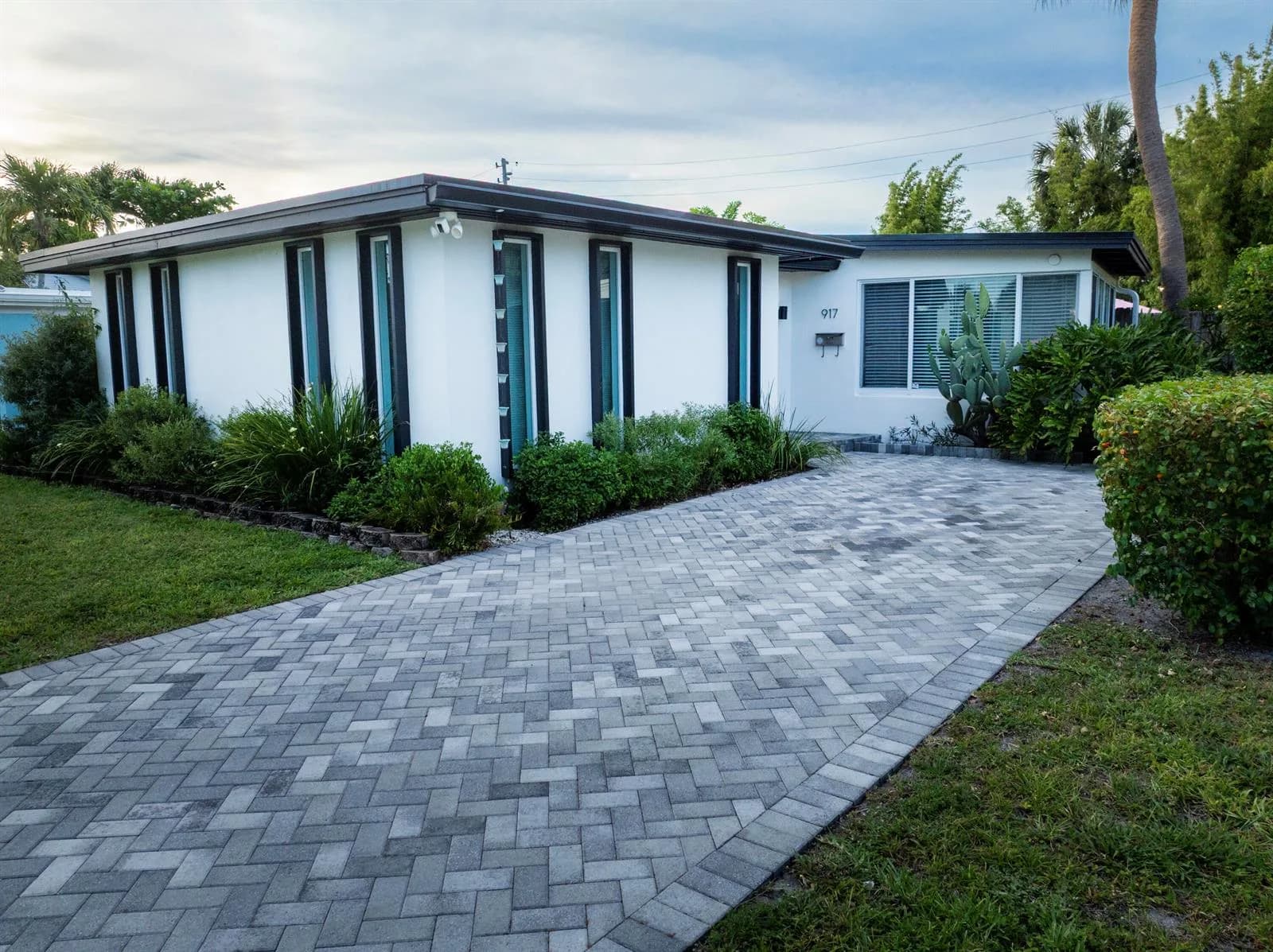 917 NE 18th Street, Fort Lauderdale, FL 33305