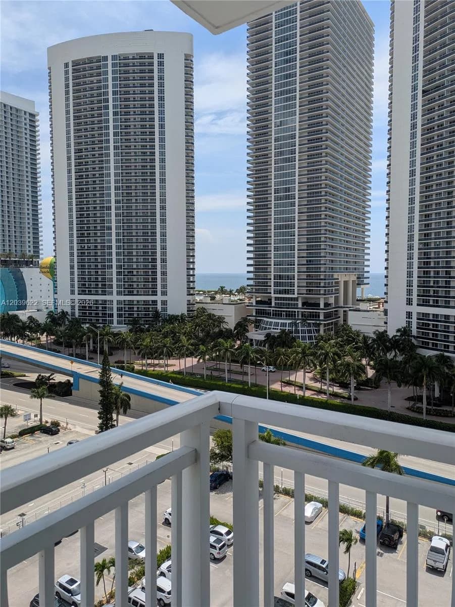 1849 S Ocean Dr # 1407, Hallandale Beach, FL 33009