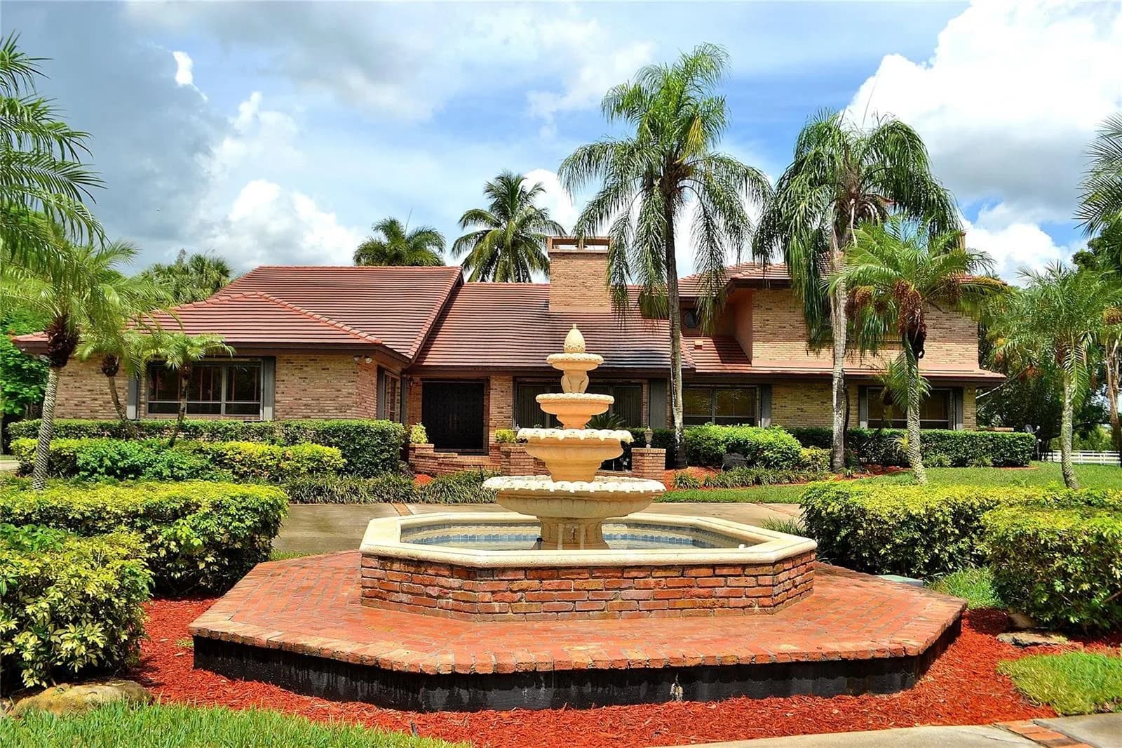 6200 SW 183rd Way, Southwest Ranches, FL 33331