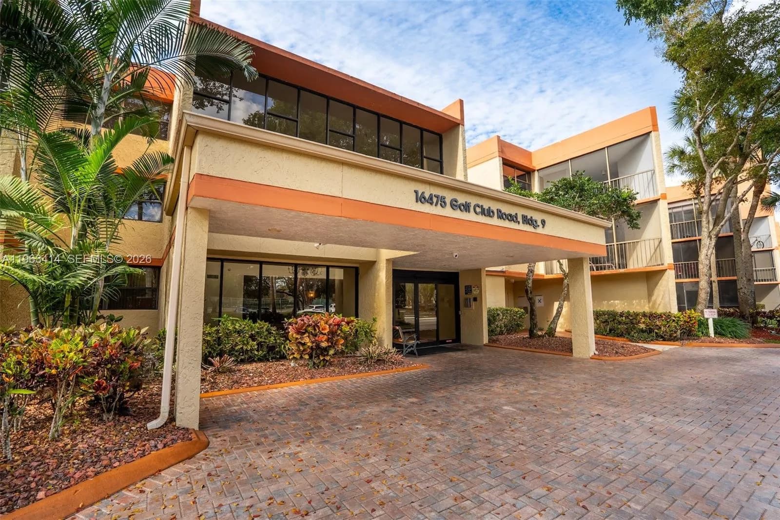 16475 Golf Club Rd # 307, Weston, FL 33326