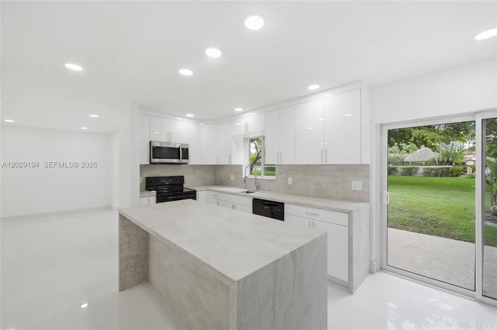 22384 Thousand Pines Ln, Boca Raton, FL 33428