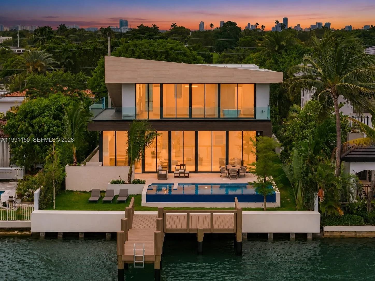535 N Shore Dr, Miami Beach, FL 33141
