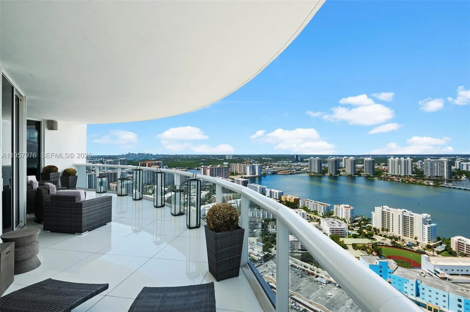 18201 Collins Ave # 5201, Sunny Isles Beach, FL 33160