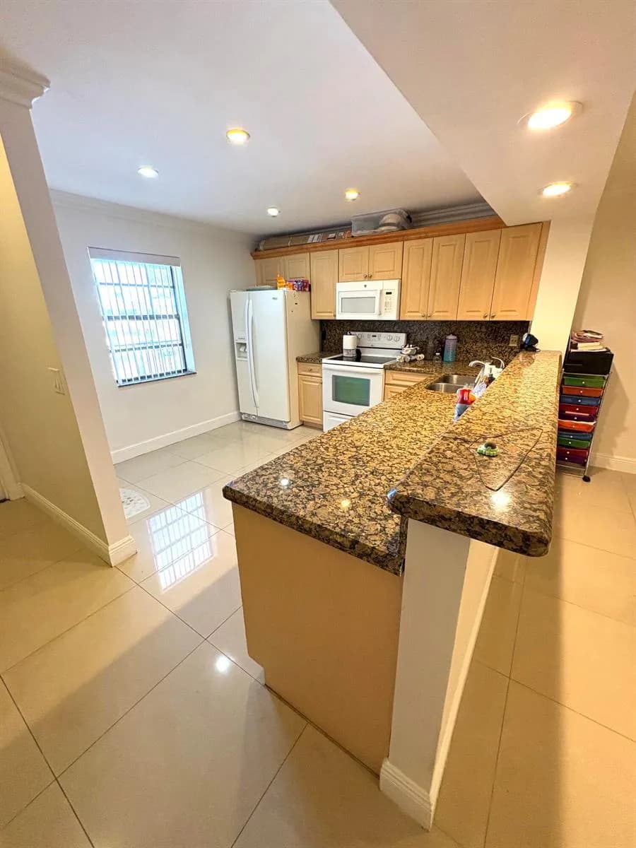 1400 NW 45th Street # B7, Deerfield Beach, FL 33064