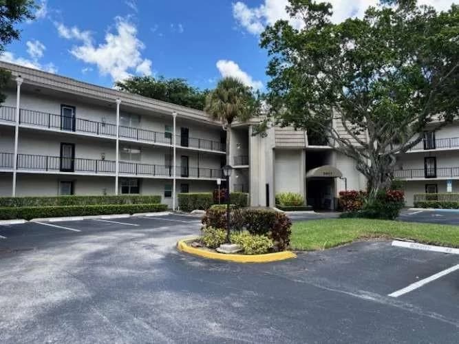 9401 Lime Bay Boulevard # 305, Tamarac, FL 33321