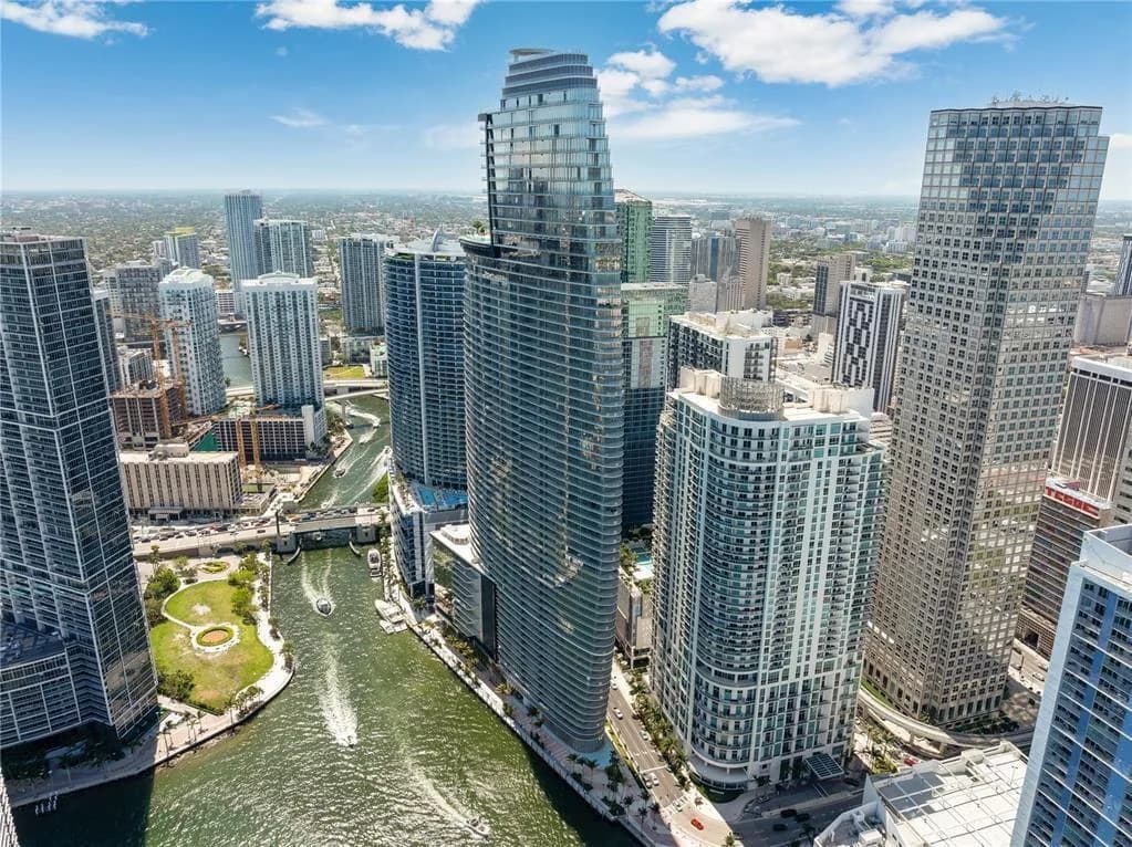 300 Biscayne Blvd Way # 2508, Miami, FL 33131