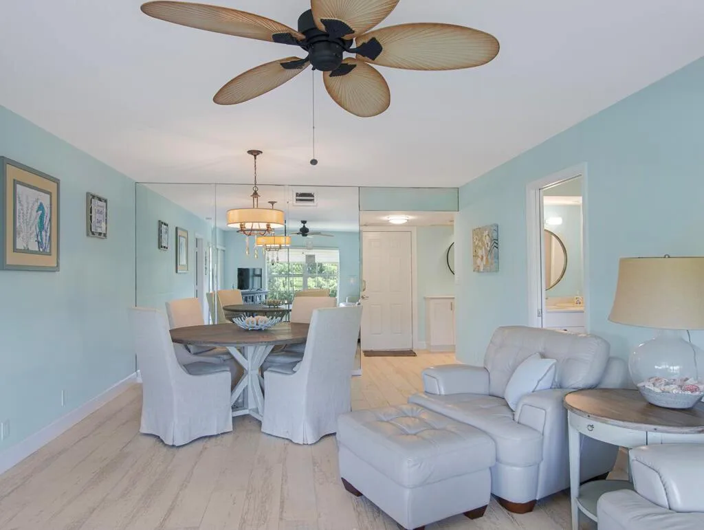 5560 TAMBERLANE Circle # 324, Palm Beach Gardens, FL 33418