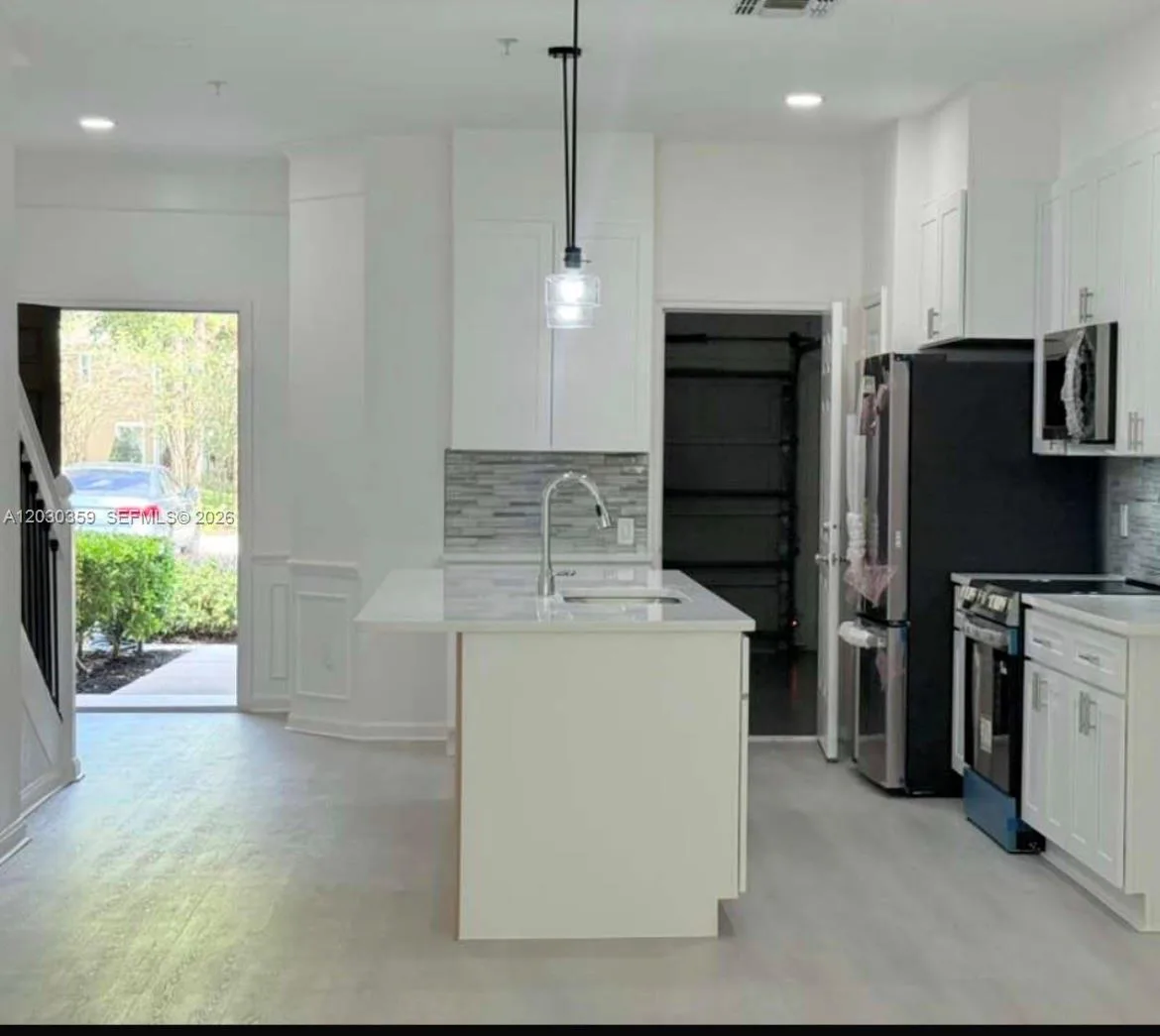 6388 Castelven # 104, Other City - In The State Of Florida, FL 32835