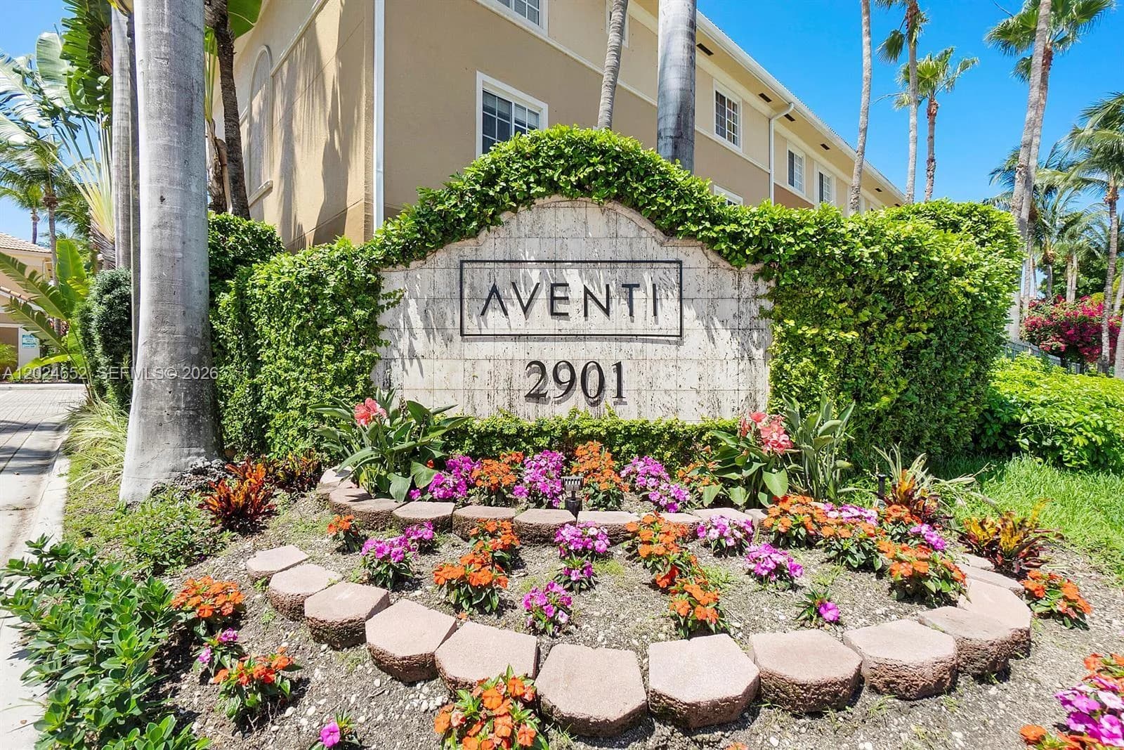 2861 NE 185th St # 302, Aventura, FL 33180