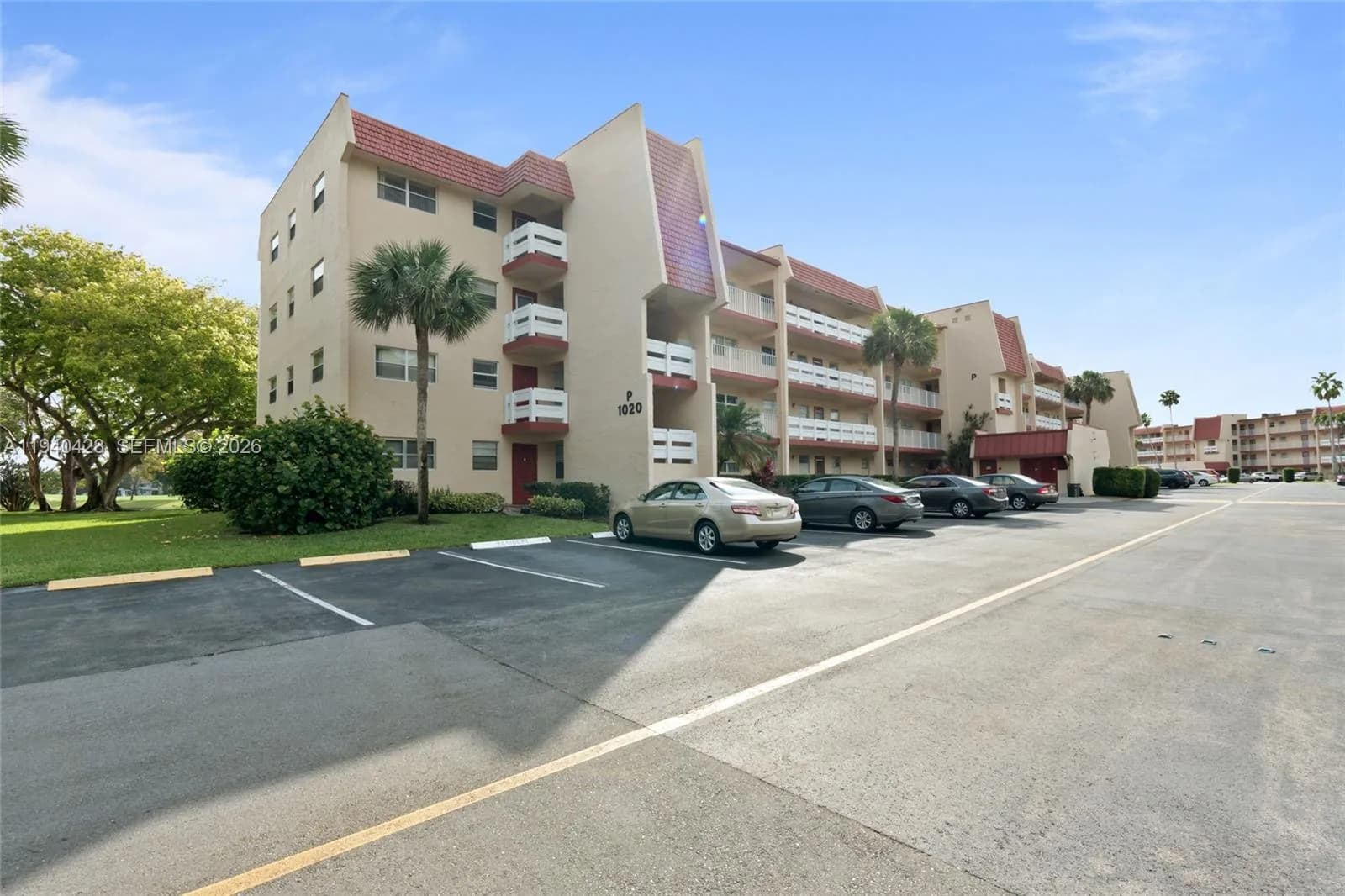 1020 Country Club Dr # 206, Margate, FL 33063