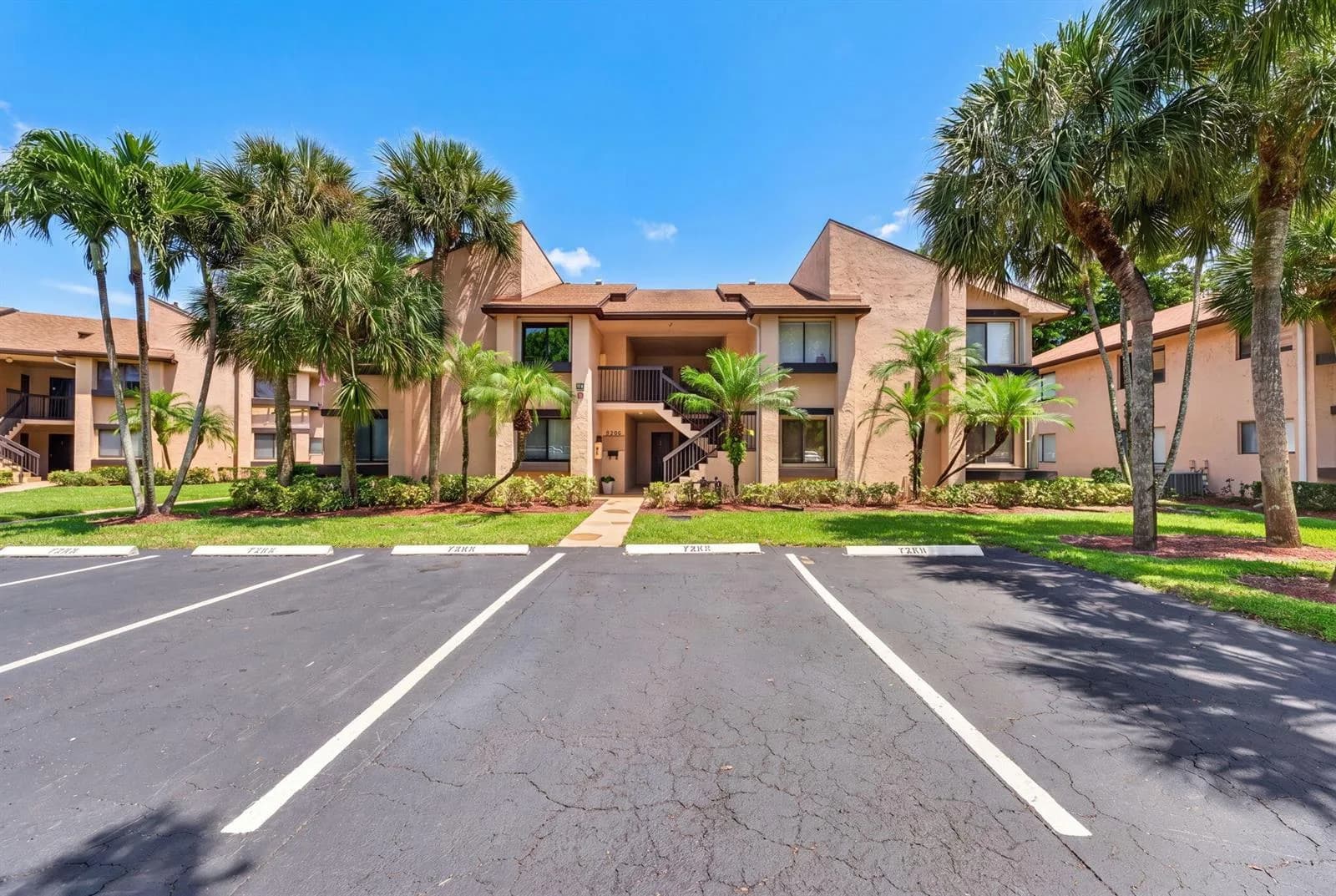 2240 SW 92nd Terrace # 2402, Davie, FL 33324