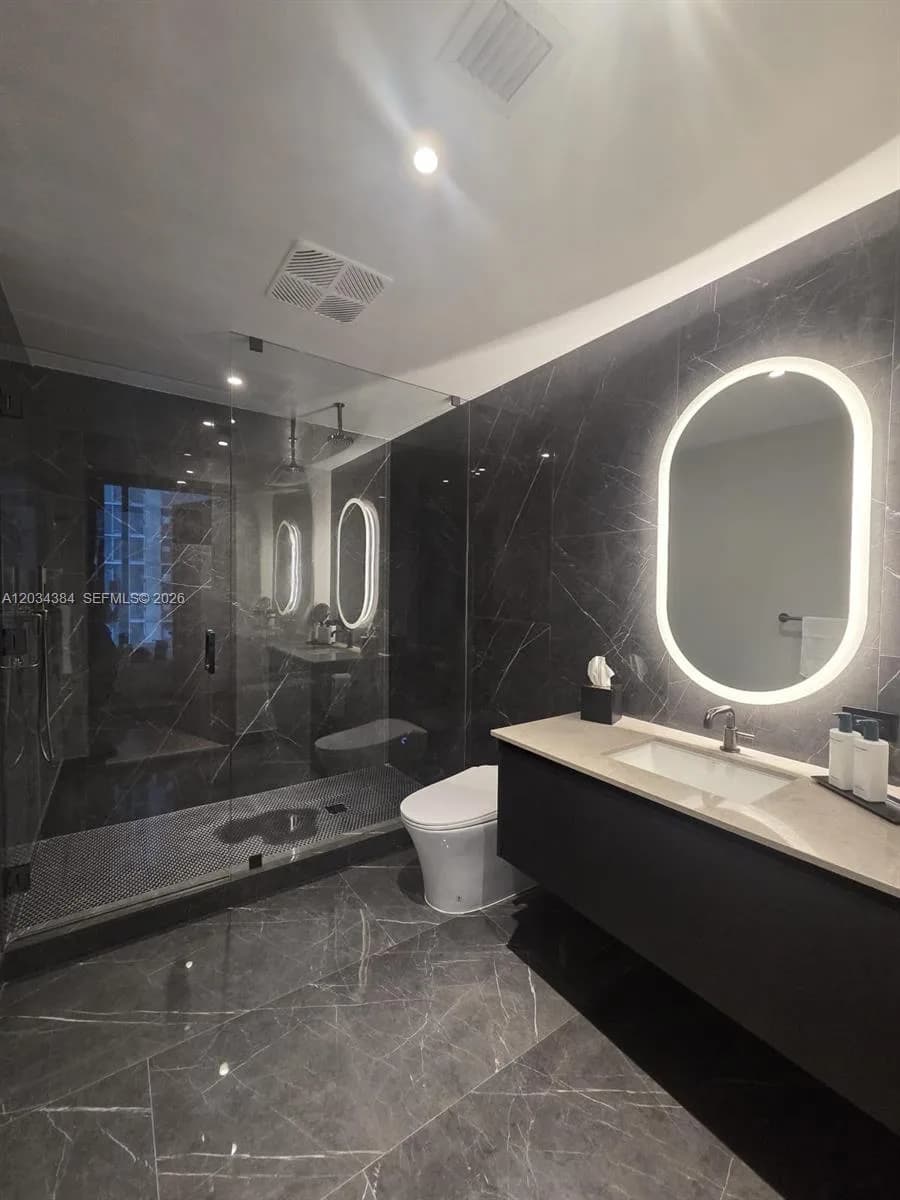 20 NE 11 # 2208, South Miami, FL 33132