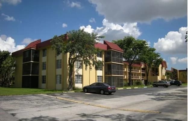 3490 Foxcroft Road # 317, Miramar, FL 33025