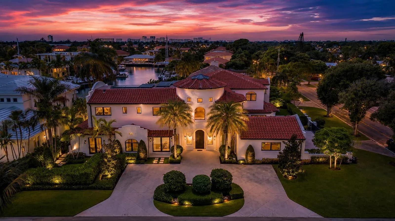 2300 NE 34th Court, Lighthouse Point, FL 33064