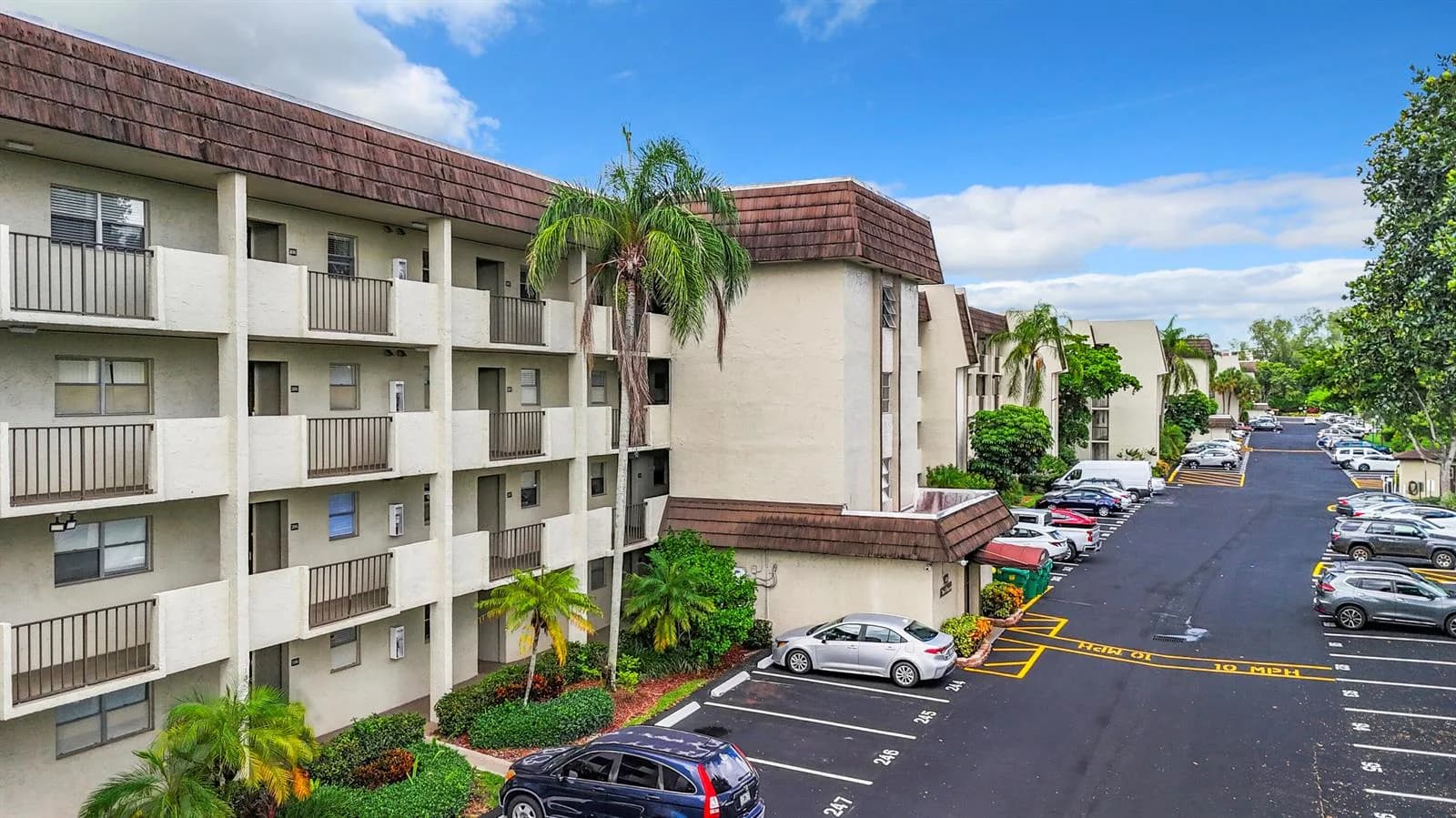 6080 NW 44th Street # 408, Lauderhill, FL 33319
