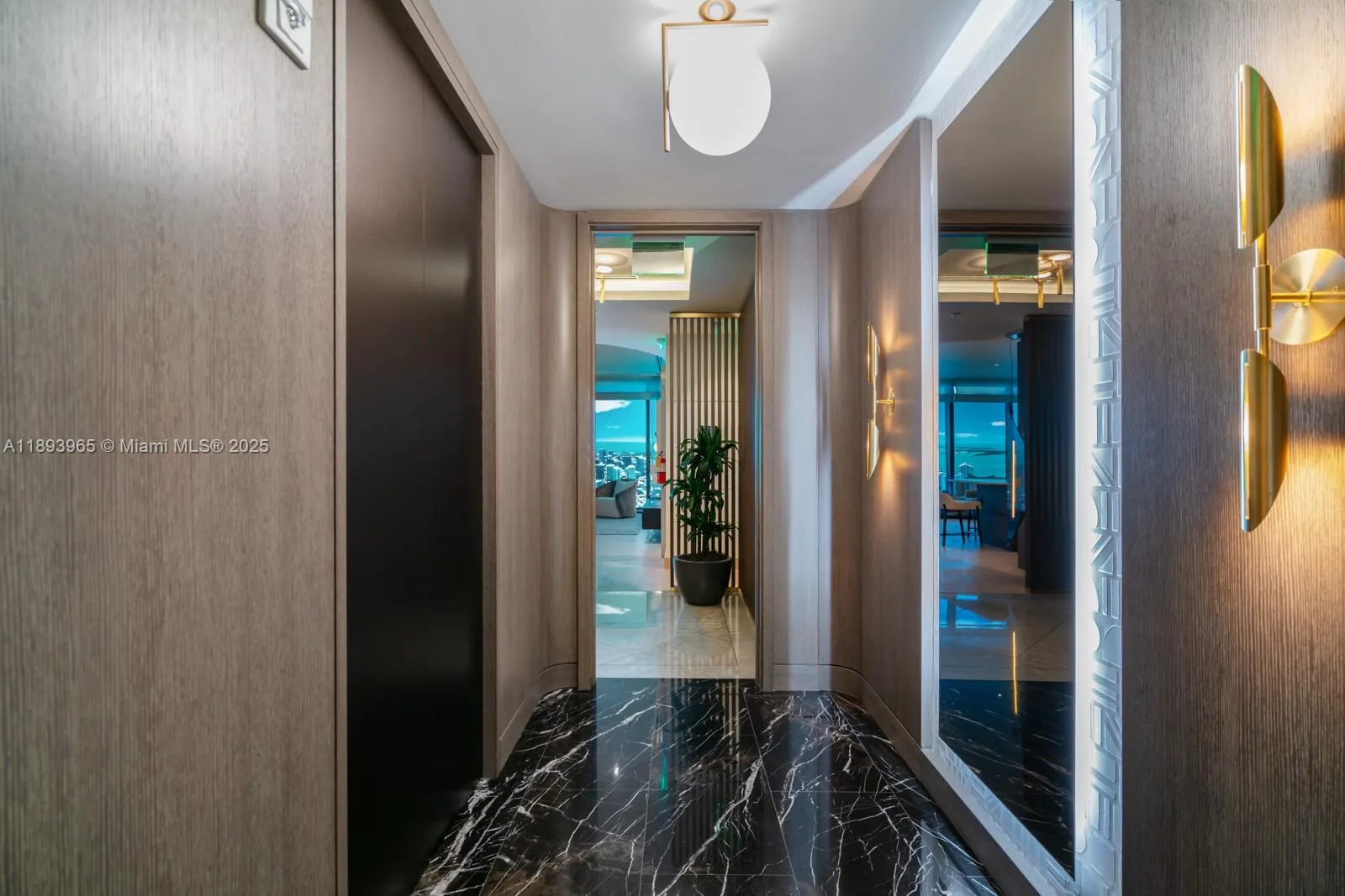 300 N Biscayne Blvd # 7803, Miami, FL 33132