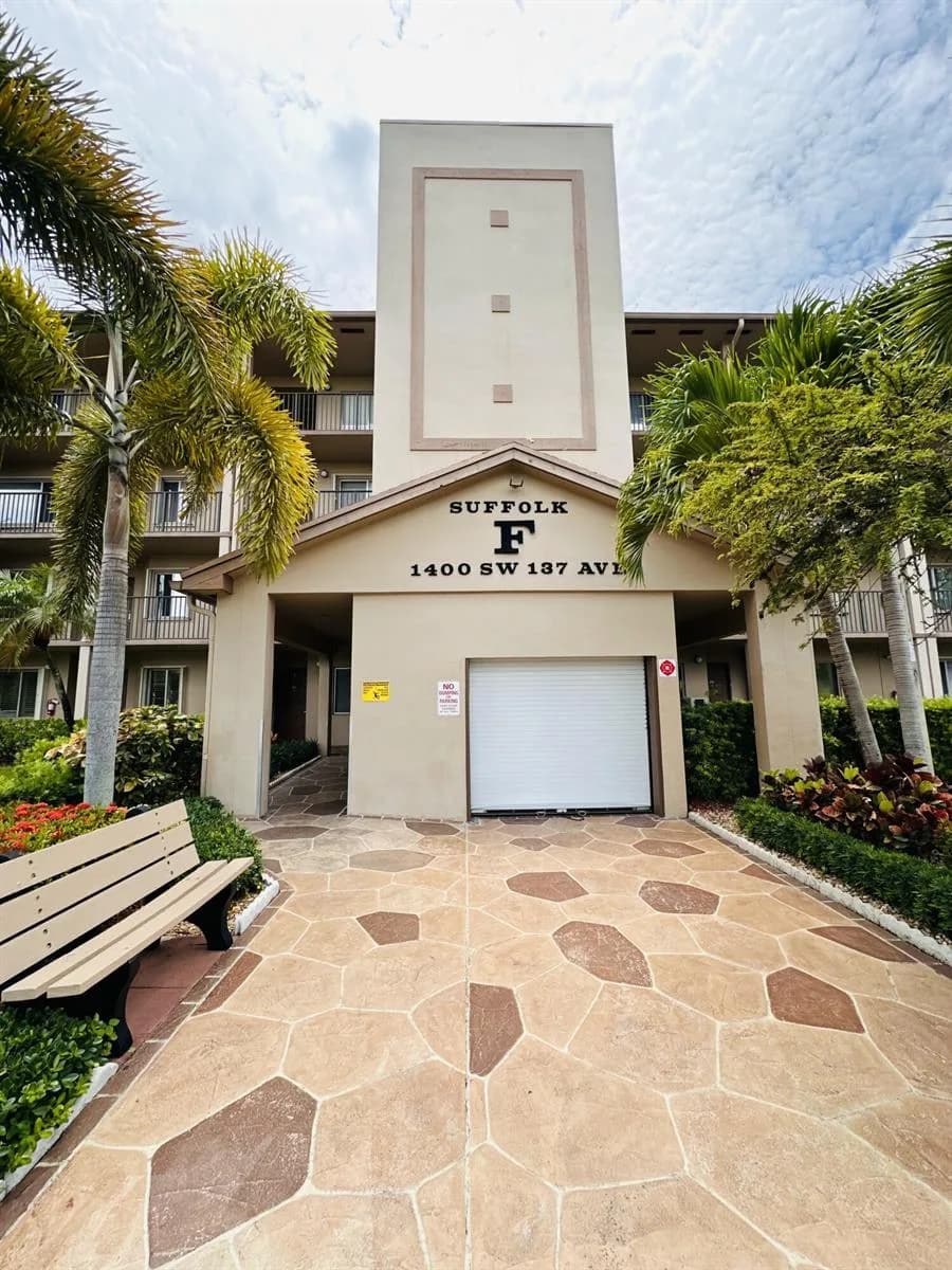 1400 SW 137 Avenue # 107f, Pembroke Pines, FL 33027