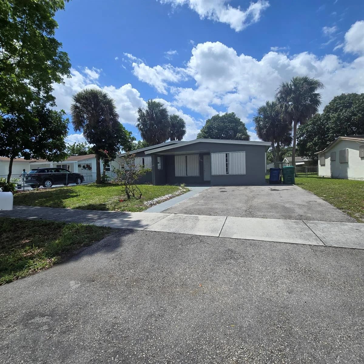 3860 NW 8th Place, Lauderhill, FL 33311
