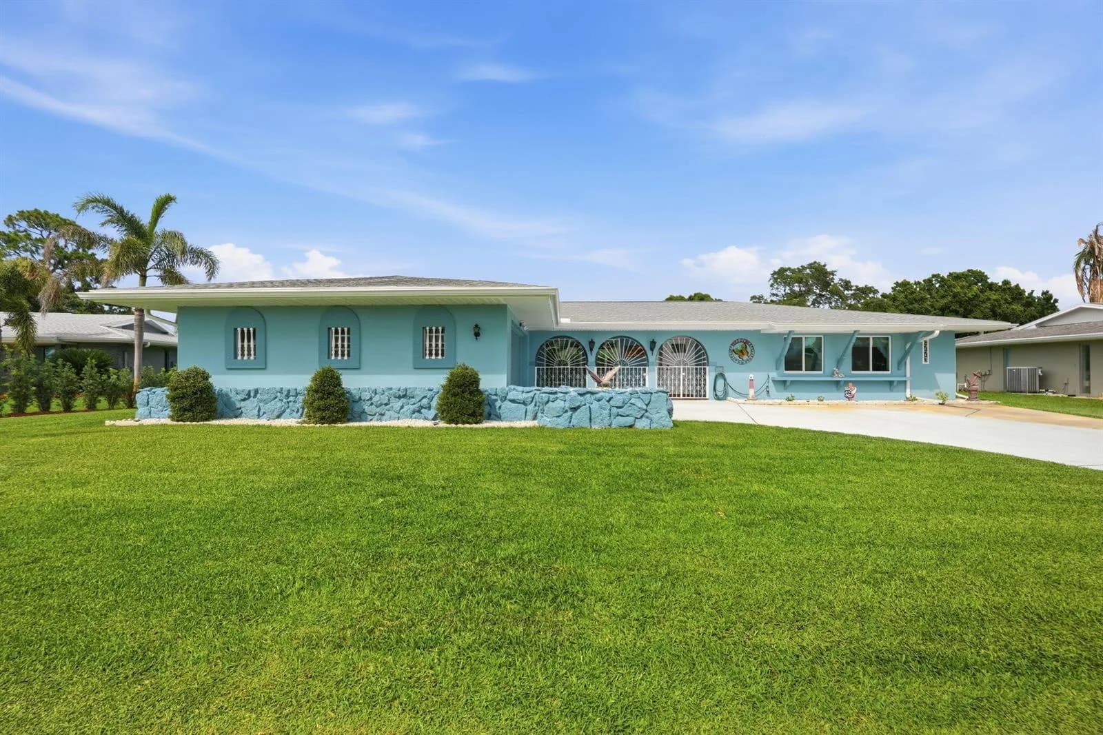 2773 SE Pine Valley Street, Port St. Lucie, FL 34952