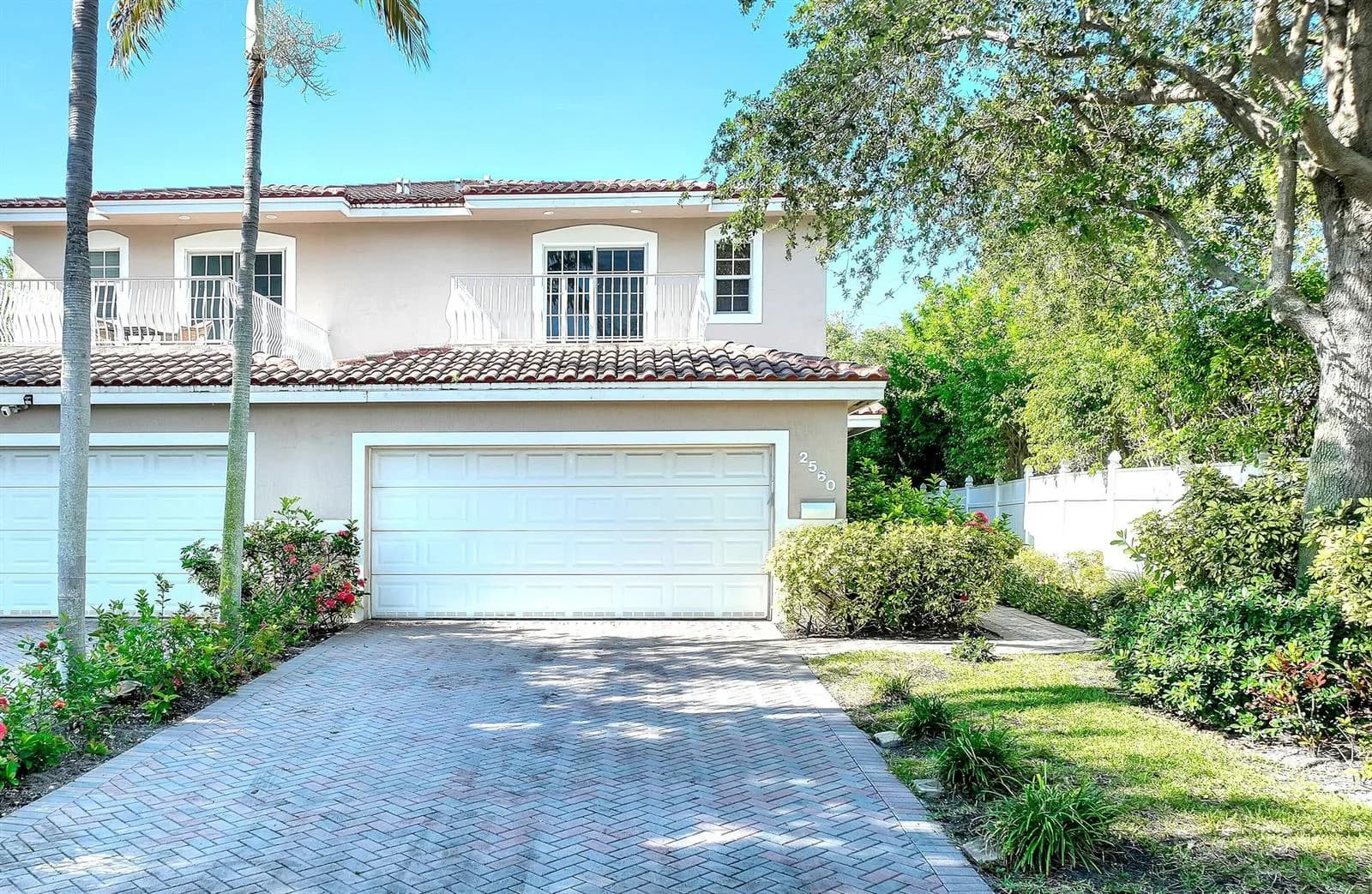 2560 NE 11th Street, Pompano Beach, FL 33062
