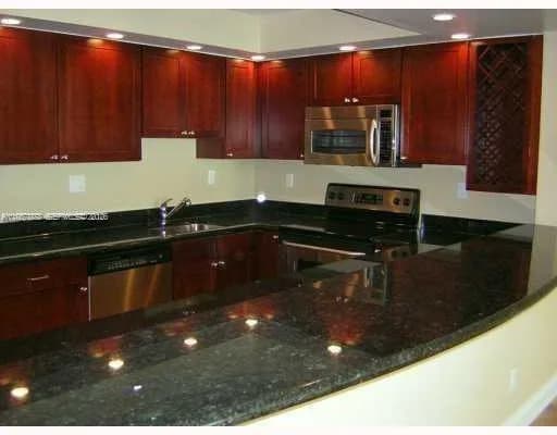 19390 Collins Ave # 1220, Sunny Isles Beach, FL 33160