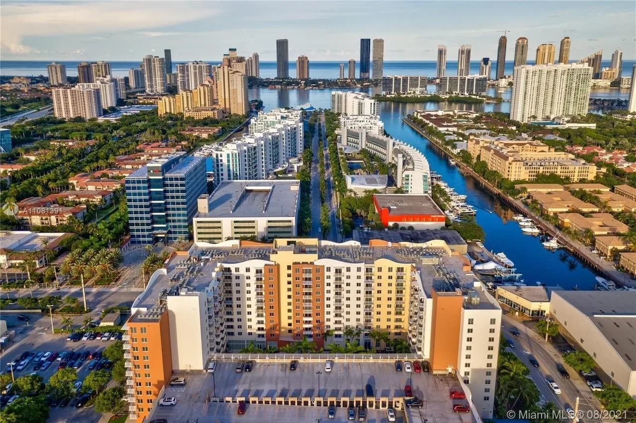 18800 NE 29th Avenue # 704, Aventura, FL 33180