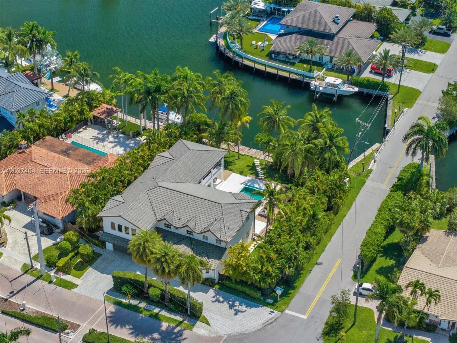 431 Layne Blvd, Hallandale Beach, FL 33009
