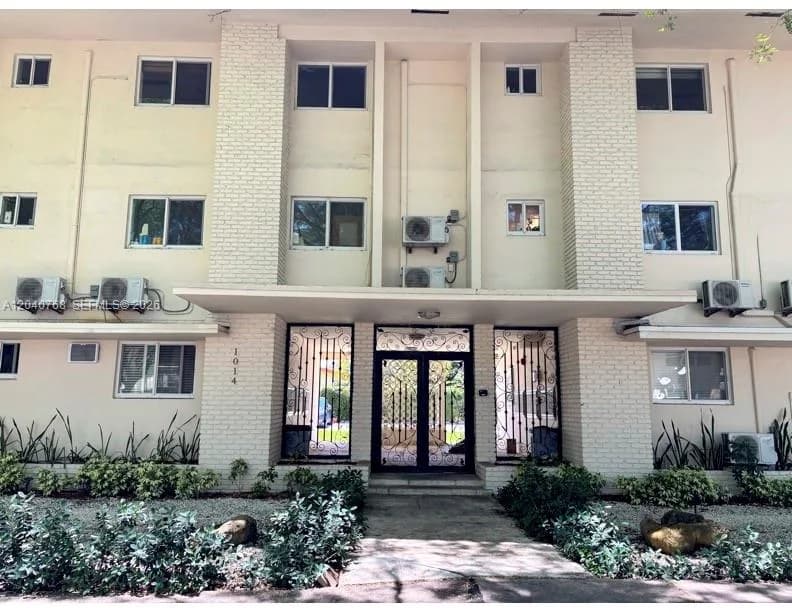1014 Salzedo St # 309, Coral Gables, FL 33134
