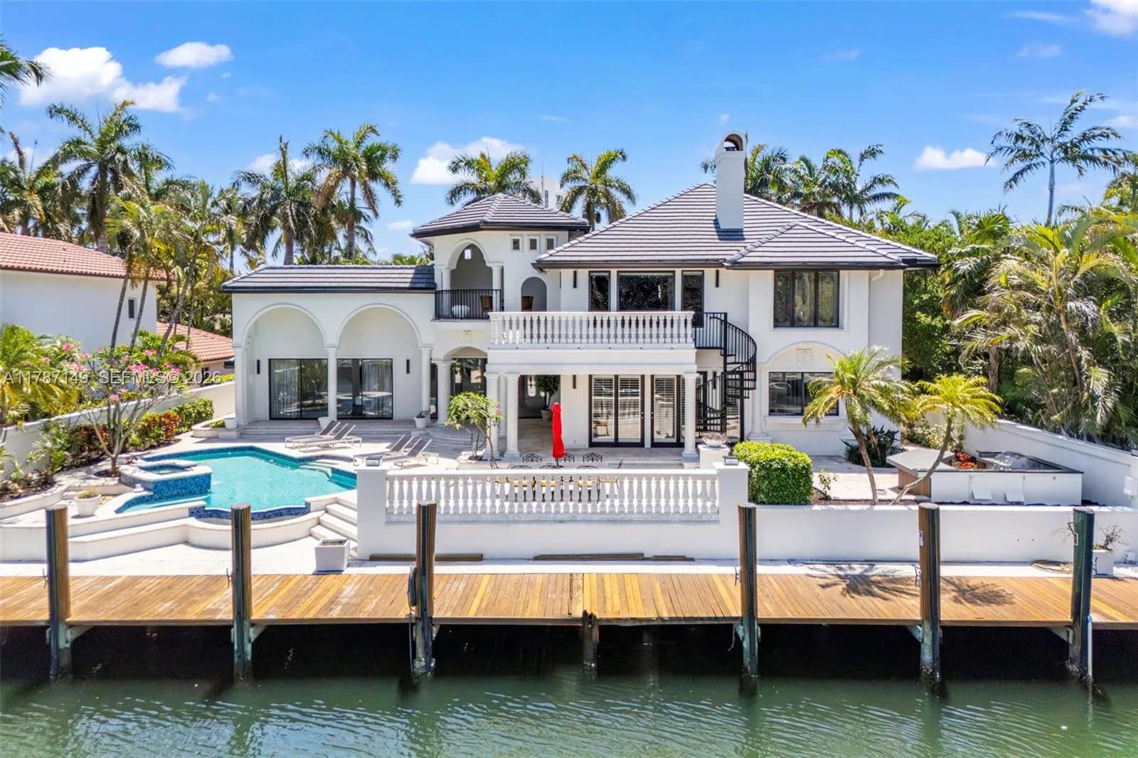 2561 Lucille Dr, Fort Lauderdale, FL 33316