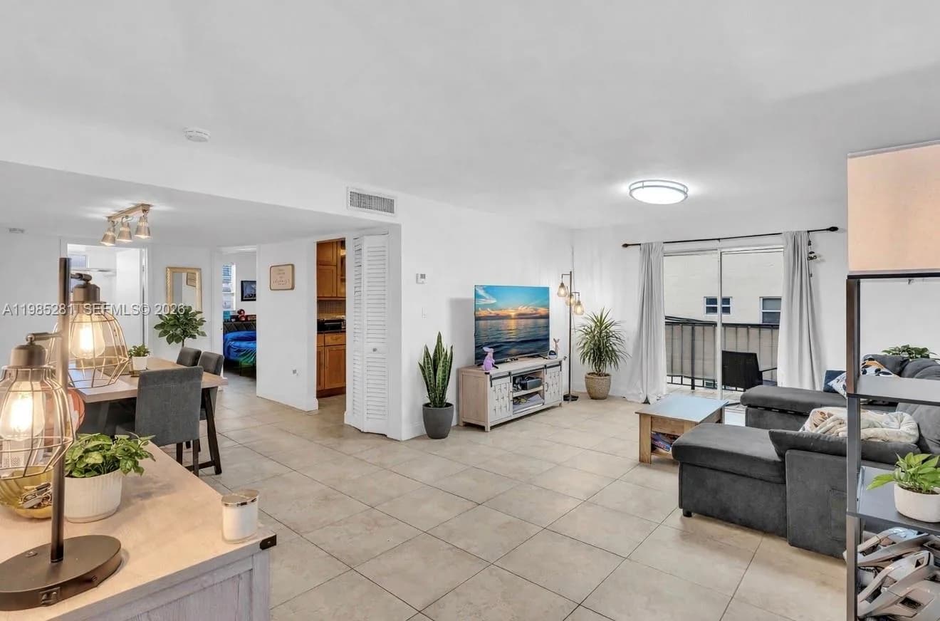 1236 Alton Rd # 304, Miami Beach, FL 33139