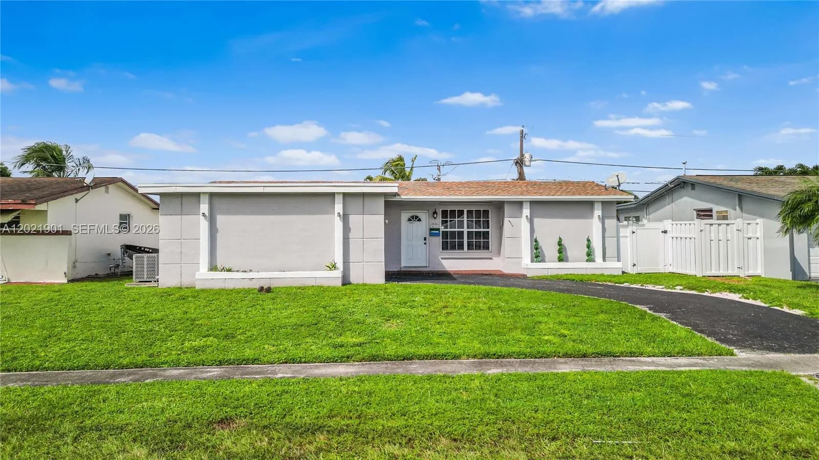 8531 NW 25th St, Sunrise, FL 33322