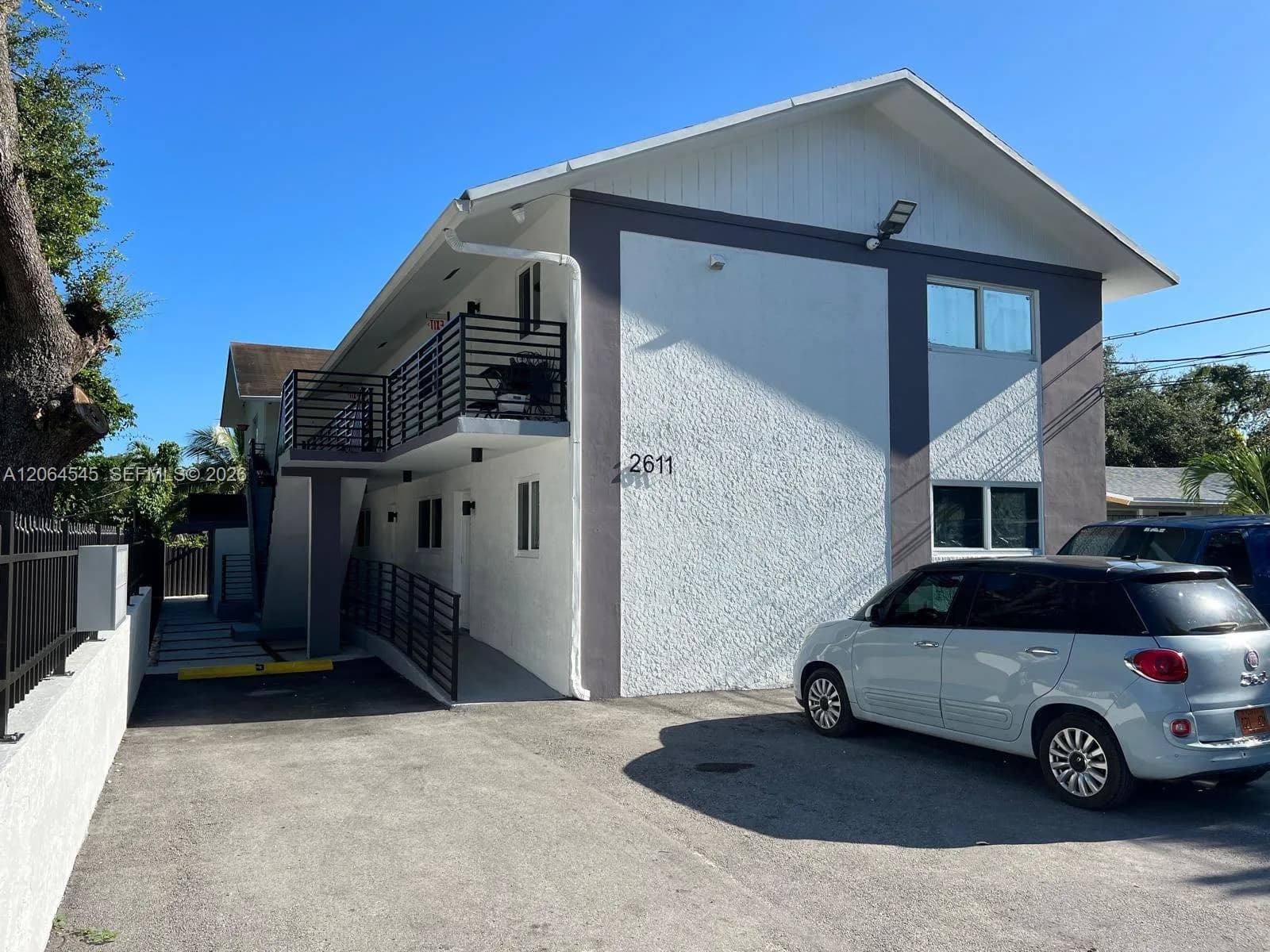 2611 NW 32nd St, Miami, FL 33142