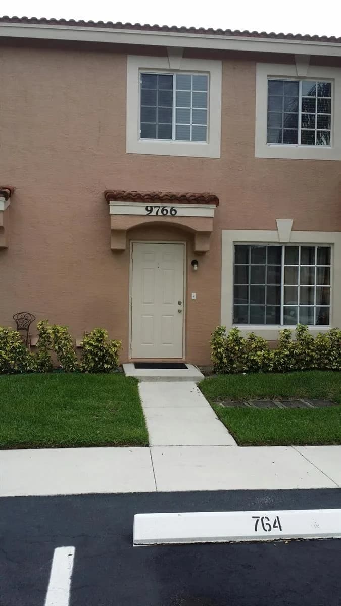 9766 Kamena Circle, Boynton Beach, FL 33436