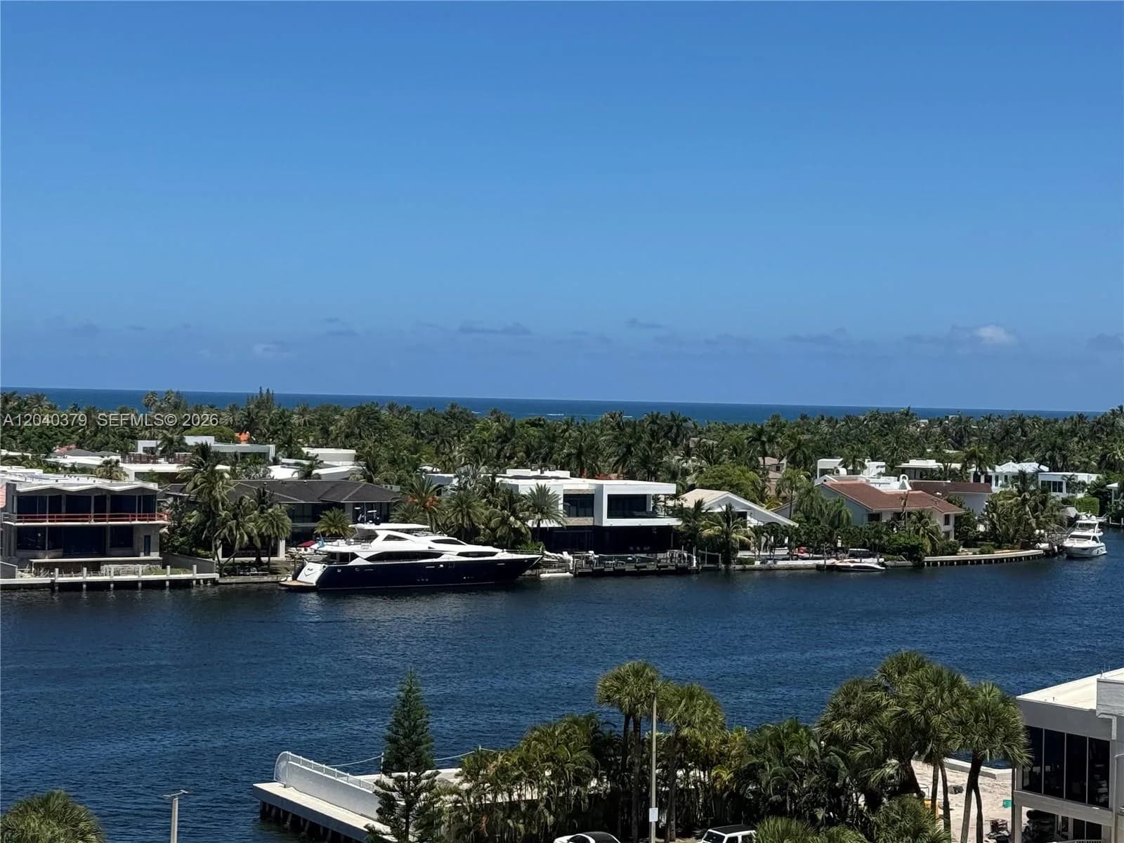 20505 E Country Club Dr # 835, Aventura, FL 33180
