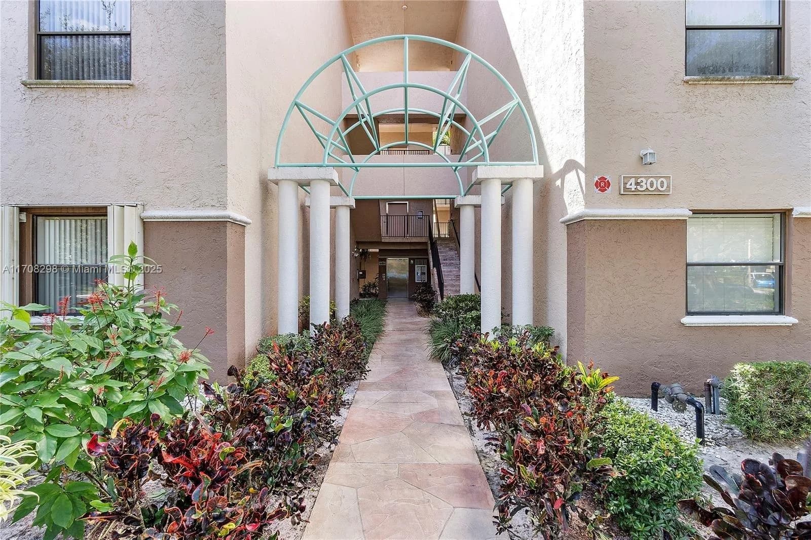 4300 NW 30th St # 141, Coconut Creek, FL 33066