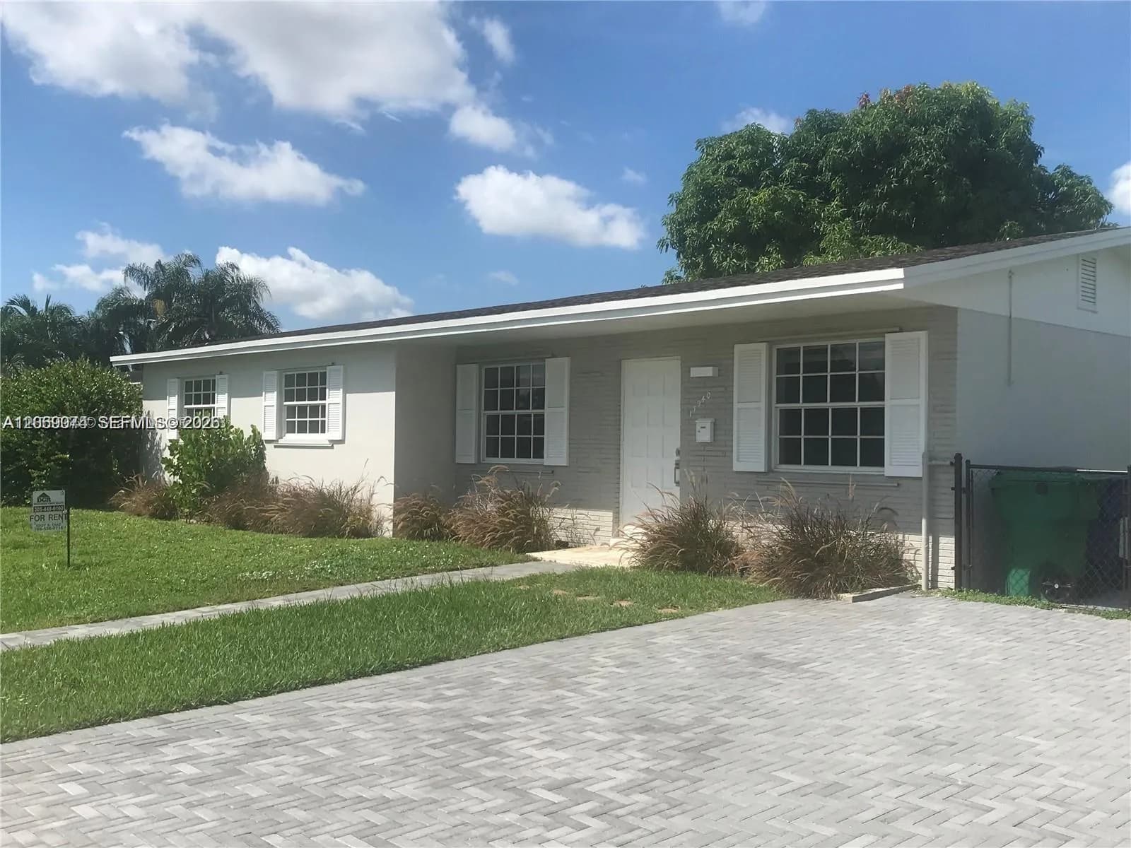 17940 NW 85th Ave, Hialeah, FL 33015