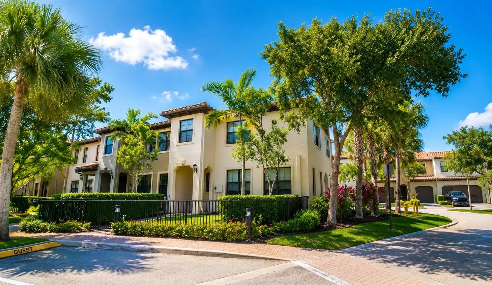 3390 NW 125th Avenue, Sunrise, FL 33323