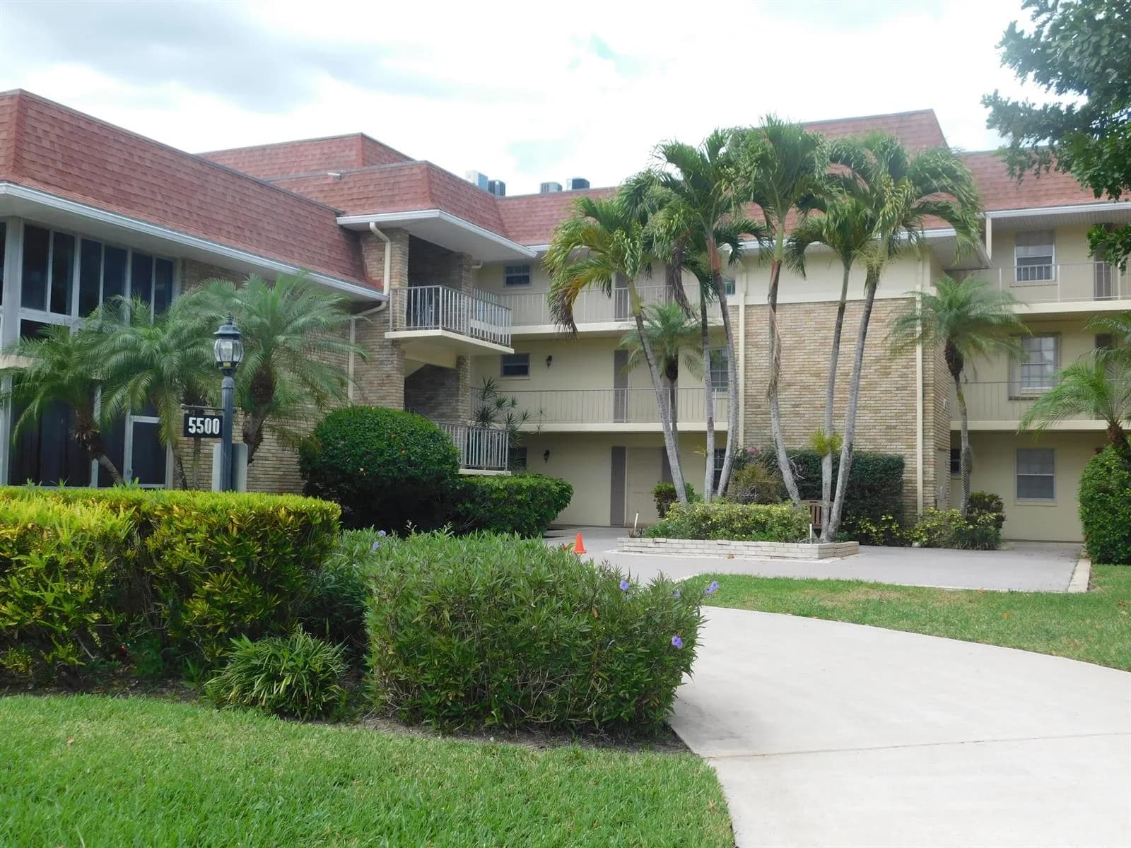 5500 Tamberlane Circle # 305, Palm Beach Gardens, FL 33418