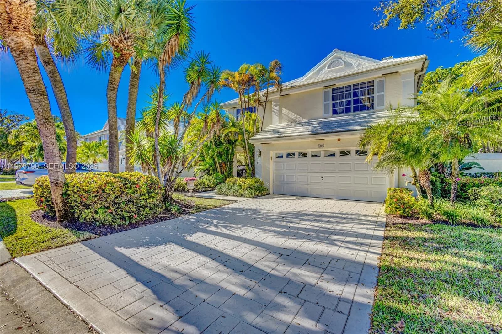30 Windsor Lane, Palm Beach Gardens, FL 33418