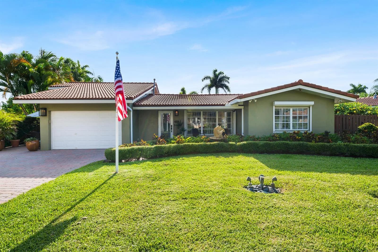 1755 E Terra Mar Drive, Lauderdale By The Sea, FL 33062